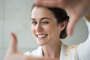La obsesión por el blanco perfecto y el auge de las carillas mínimamente invasivas